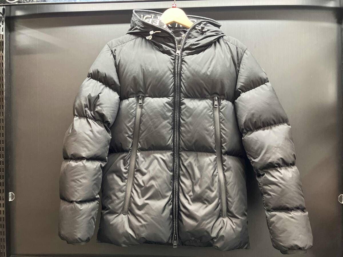 ダウンジャケット ブラック MONCLER F20911B56900 C0300 ダウン