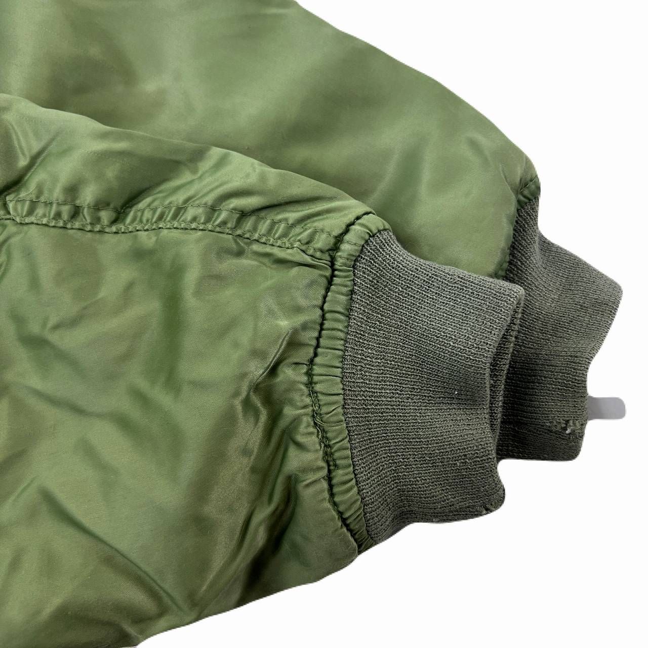 FBI MA-1 フライトジャケット 民間用 レプリカ 中綿入り グリーン