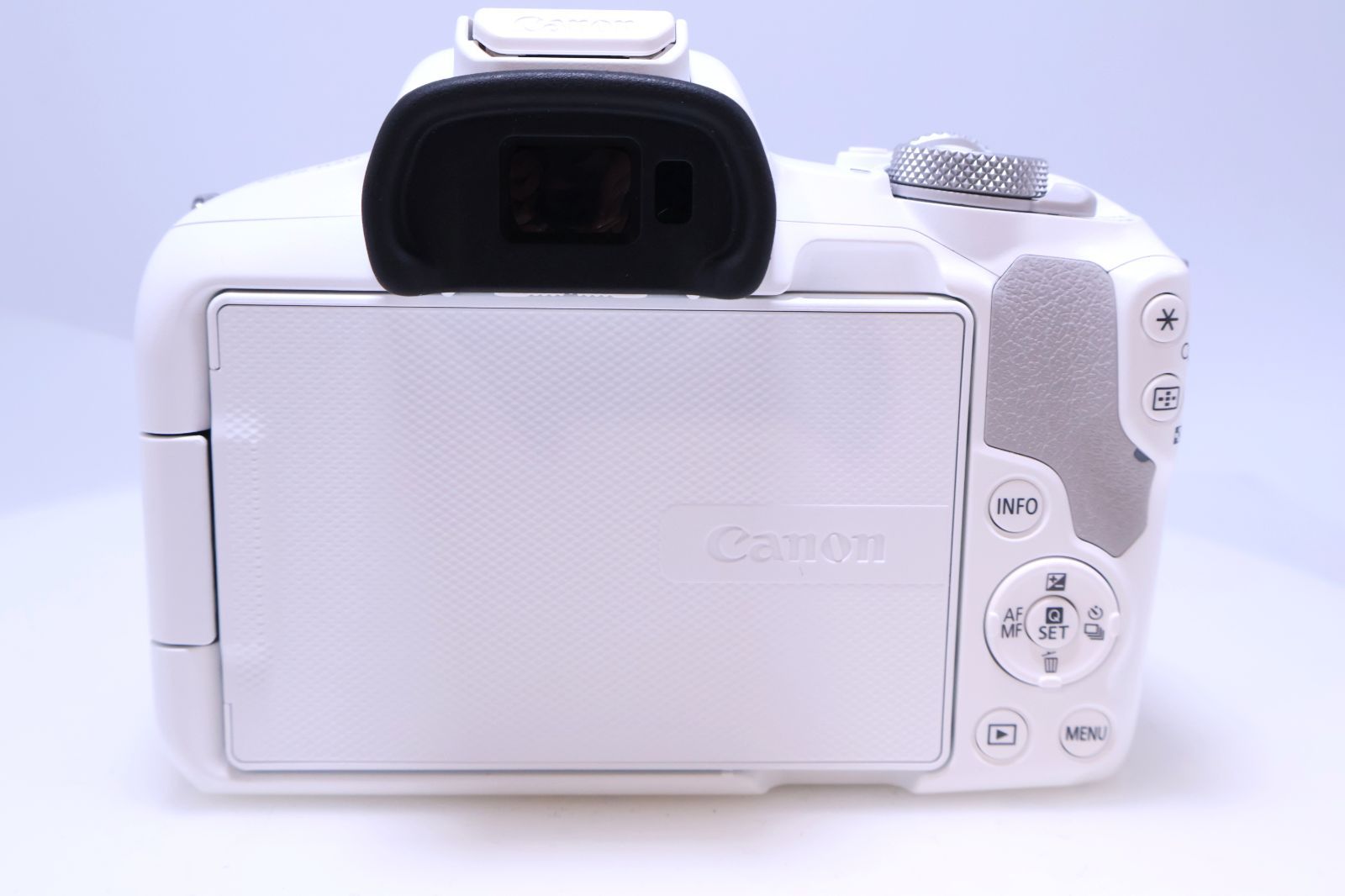 ほぼ新品】Canon EOS R50 標準ズームレンズキット(RF-S18-45) ホワイト