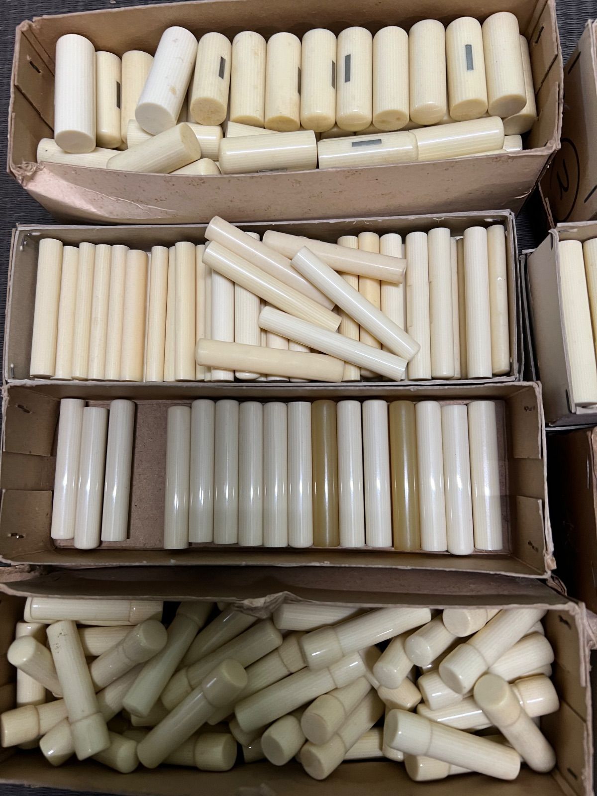 ︎ 印材 まとめ 約500本 白 象牙風 人工素材 印鑑材料 セット ハンコ S 7 MTM