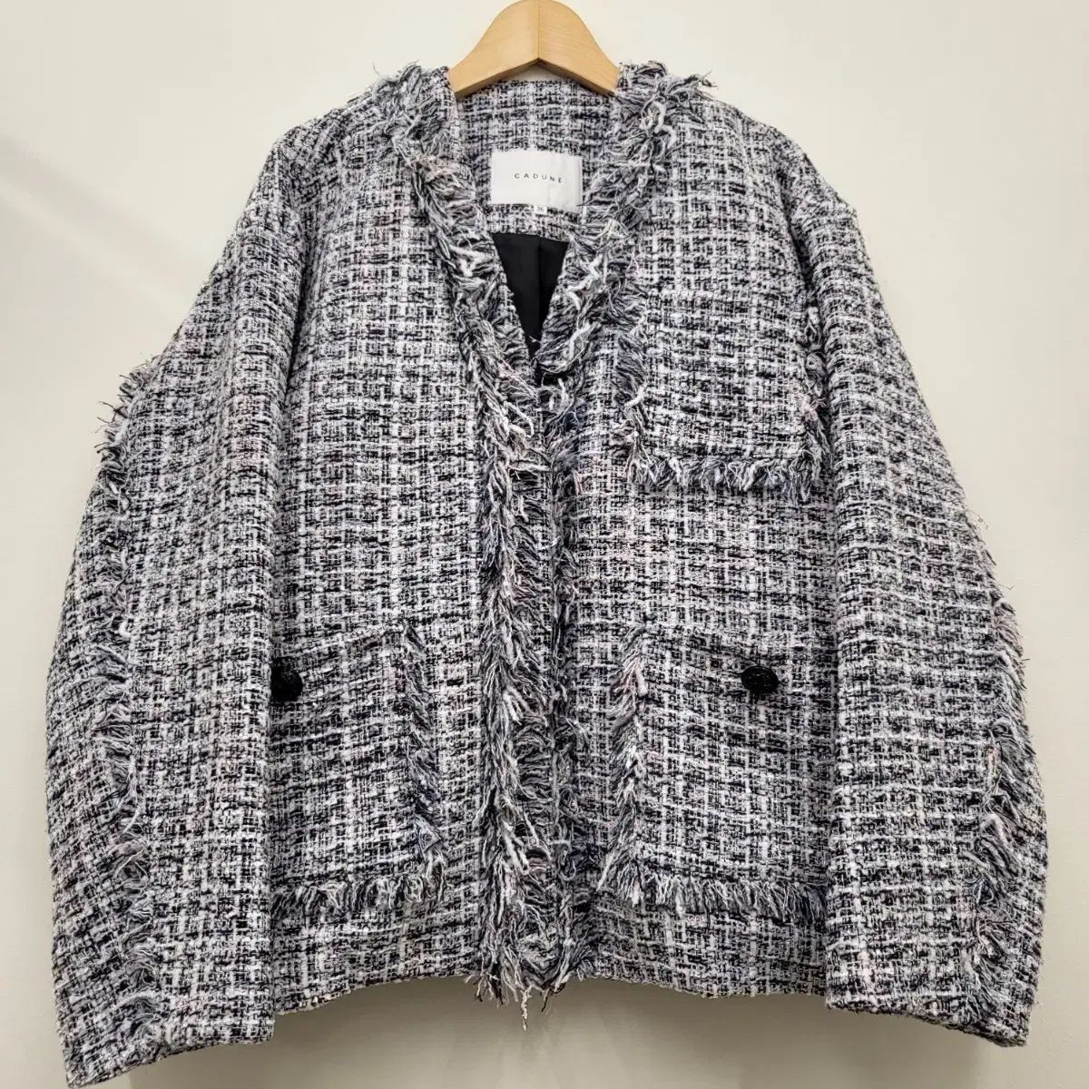 CADUNE / カデュネ
カーヴィーデニム 


サイズ：34(SSサイズ) CADUNE カデュネ ツイード ジャケット - メルカリ