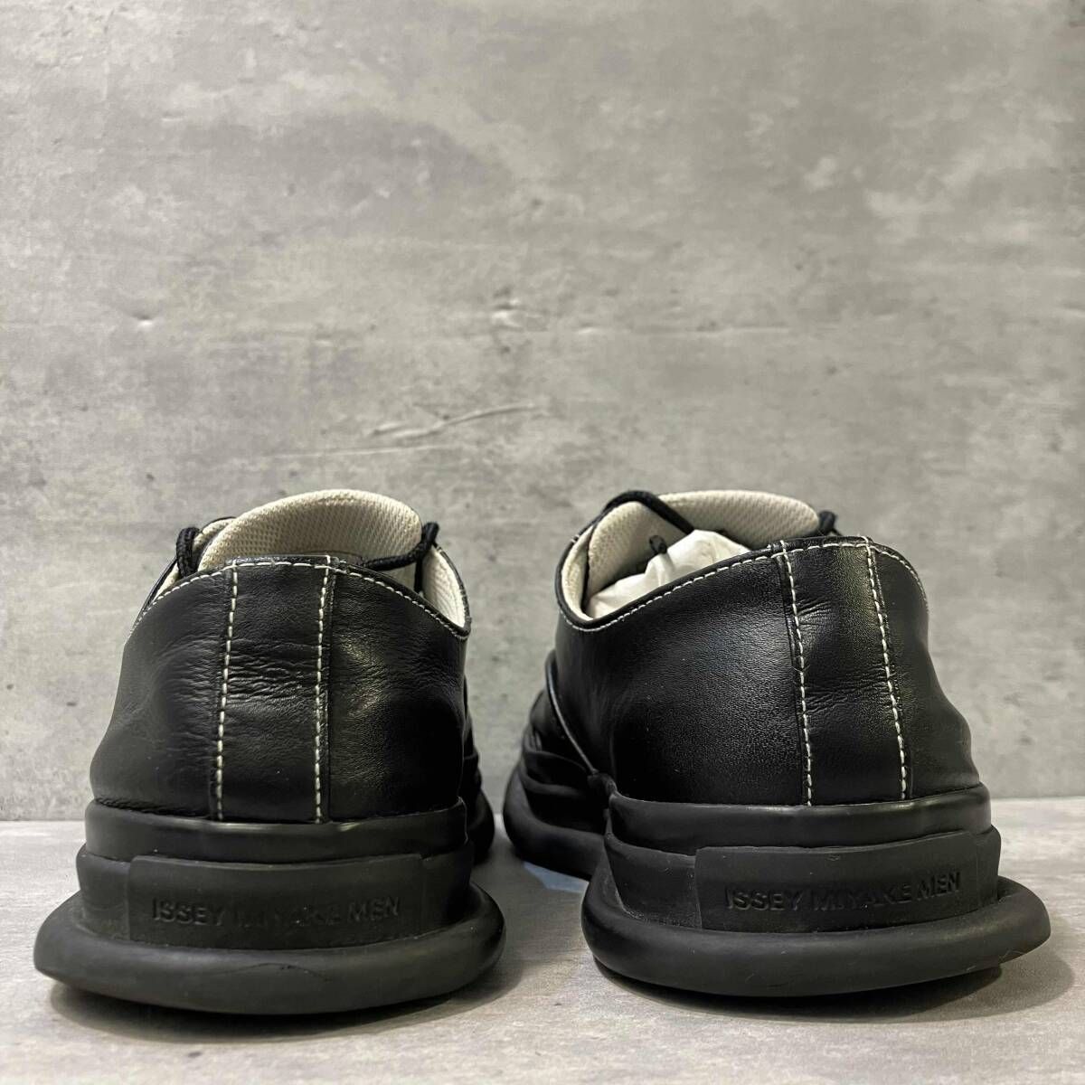 ISSEY MIYAKE MEN レザースニーカー ブラック サイズ40 イッセイミヤケ