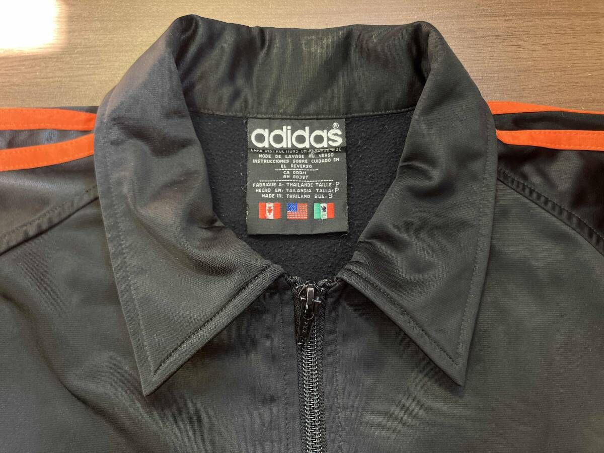 80s〜90s トラックジャケット　adidas　アディダス　襟付き adidas アディダス ジャージ 80s 90s 万国旗襟付き トラックジャケット