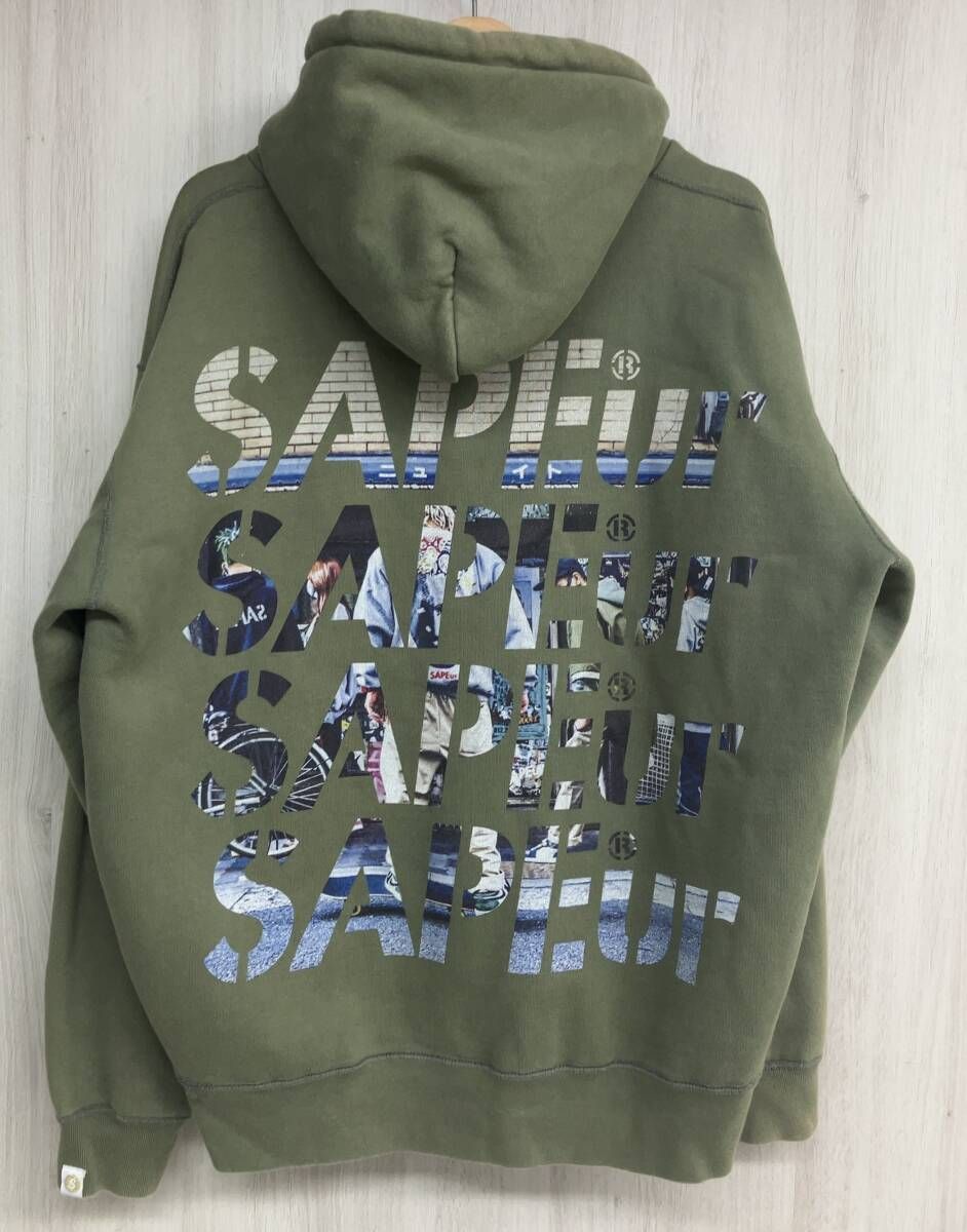 SAPEur サプール スウェットパーカー ロゴグラフィックデザイン カーキ