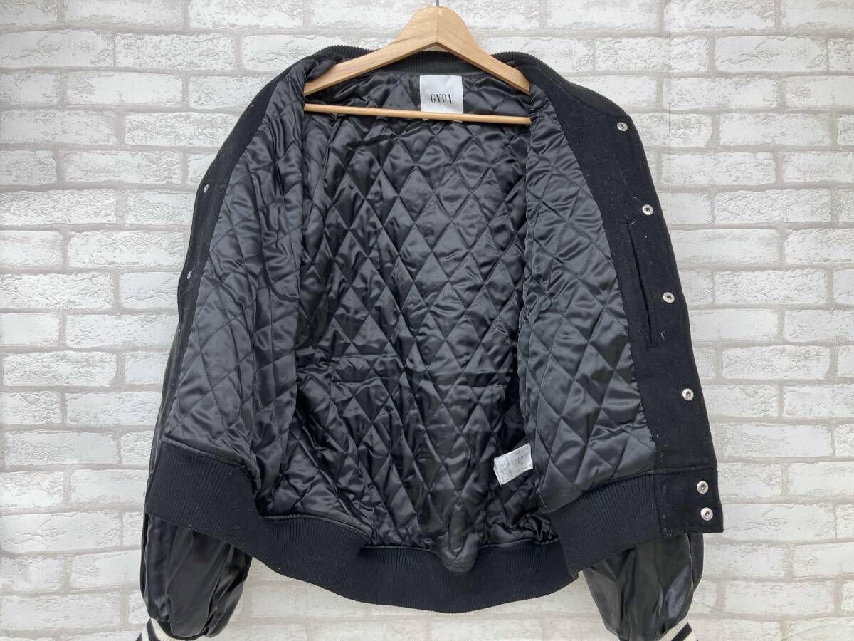 GYDA 072250228101-02 ジェイダ スタジャン ウール ブラック