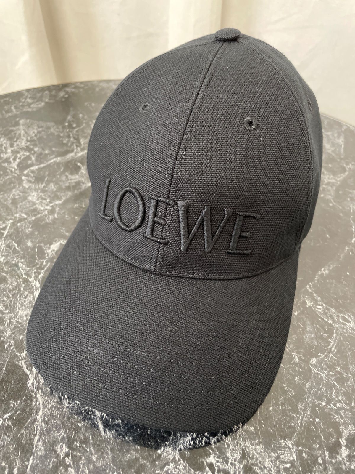 ロエベ ロゴ刺繍 キャップ Sサイズ 黒 ベースボール 帽子 K8200358X80