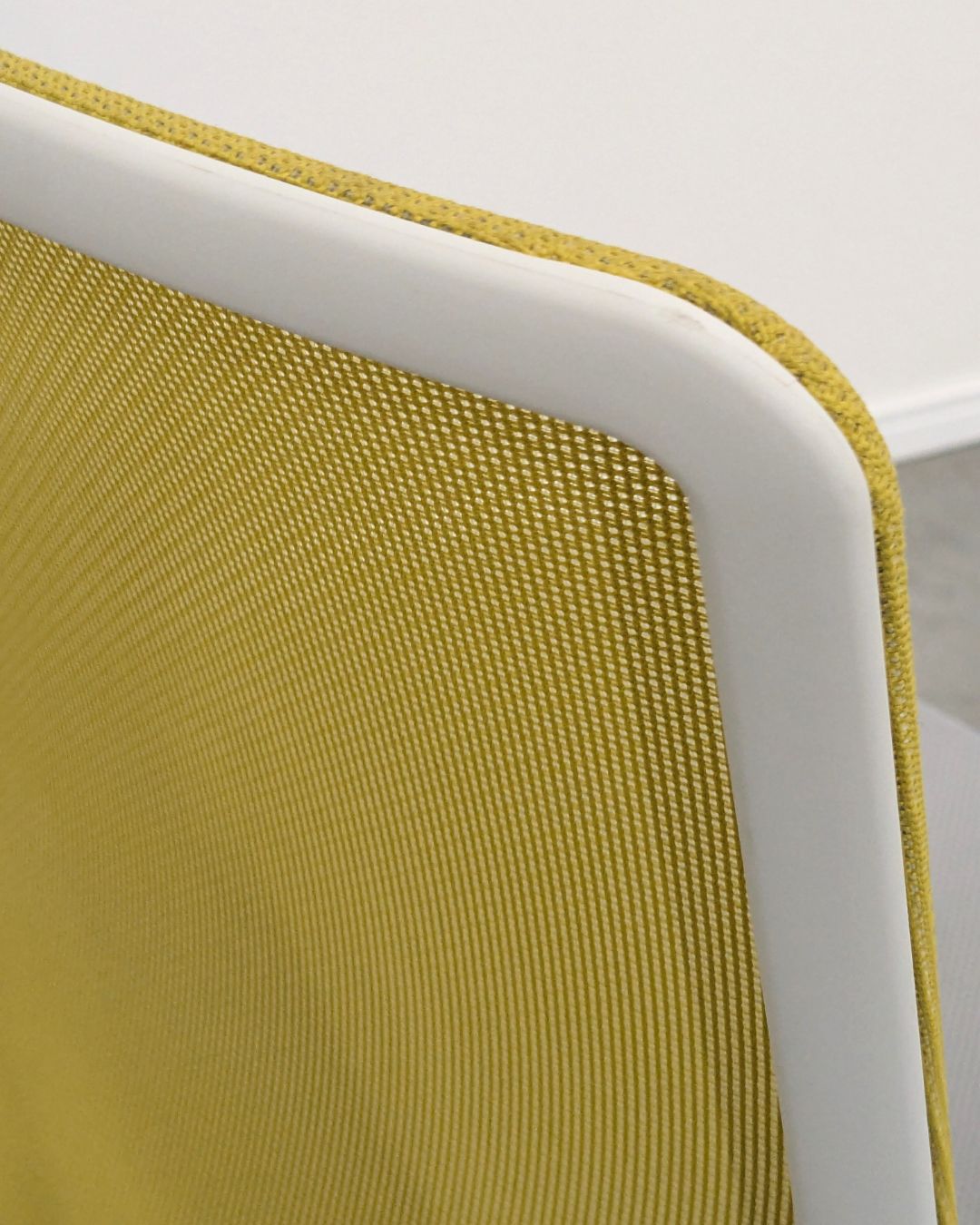 オリーブイエロー 傷あり