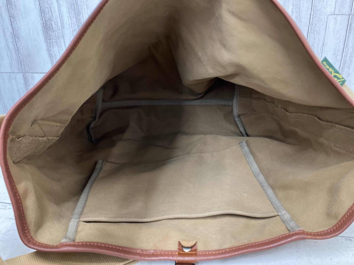 Brady ショルダーバッグ ベージュ キャンバス