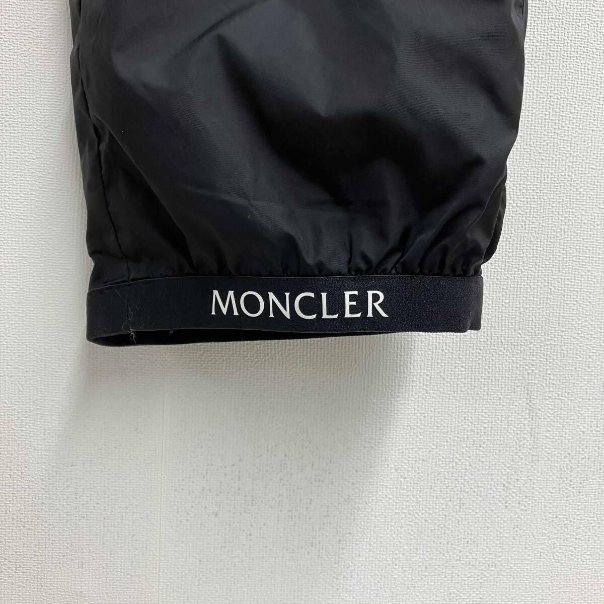MONCLER ナイロン