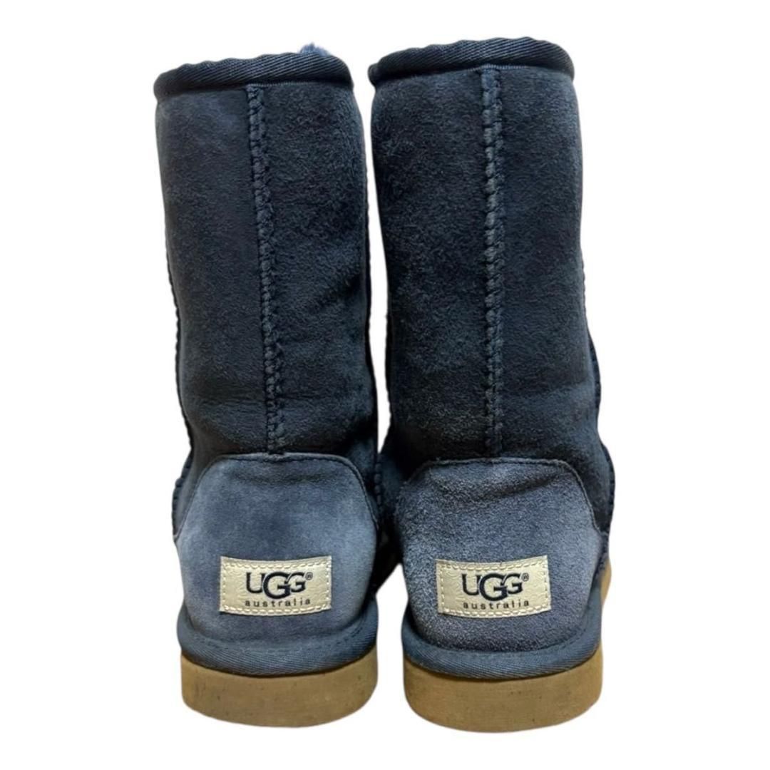 UGG W