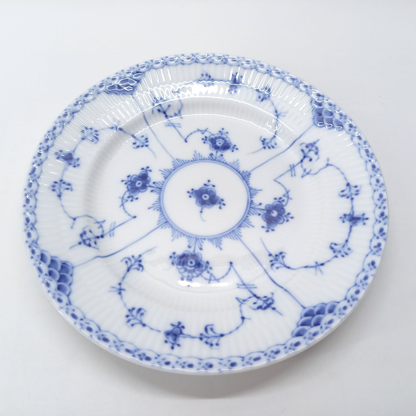 ロイヤルコペンハーゲン ブルーフルーテッド ハーフレース プレート 皿