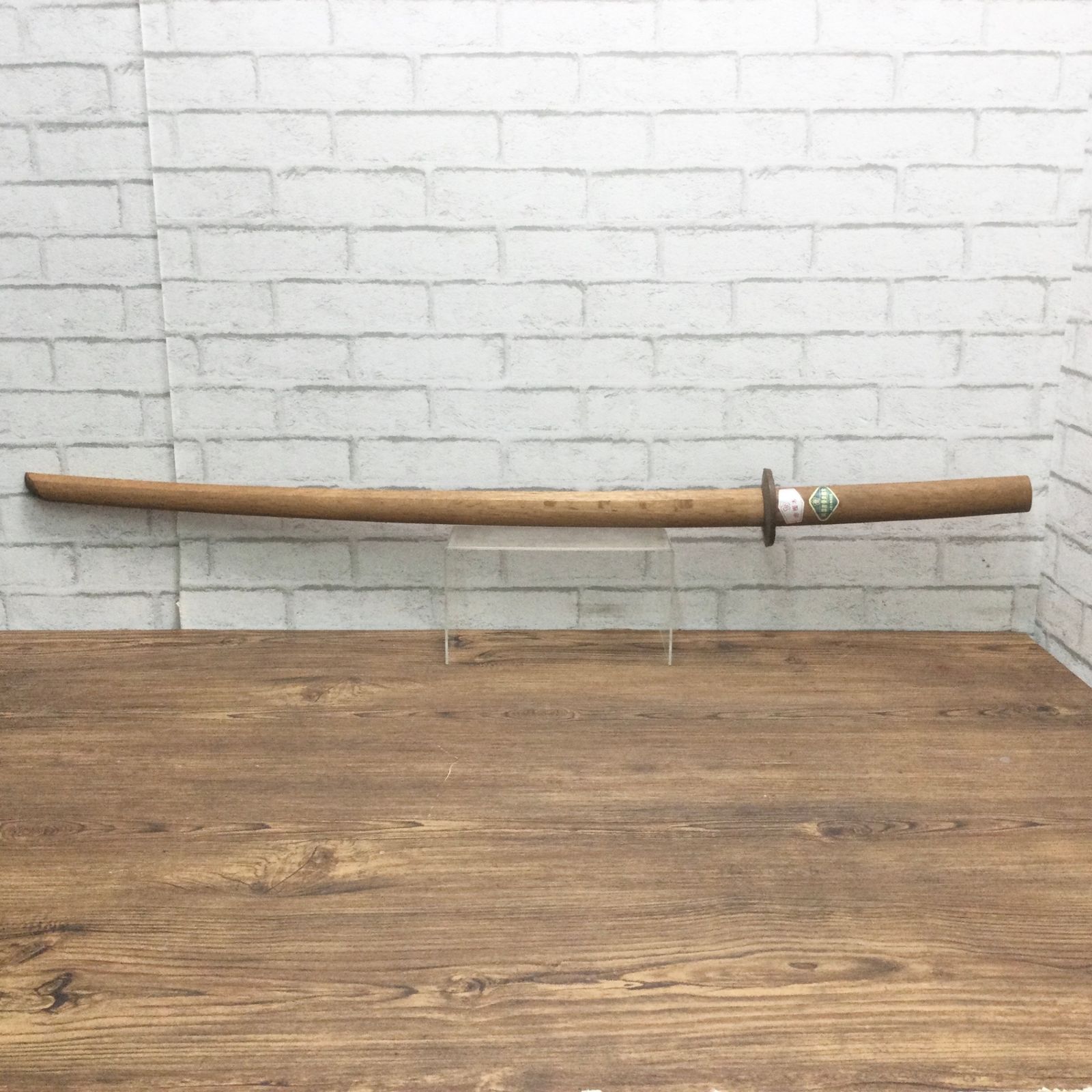 12031 【当時物】赤樫木刀 桜登印 約101cm 490g 純国産優良銘木 鍔付き