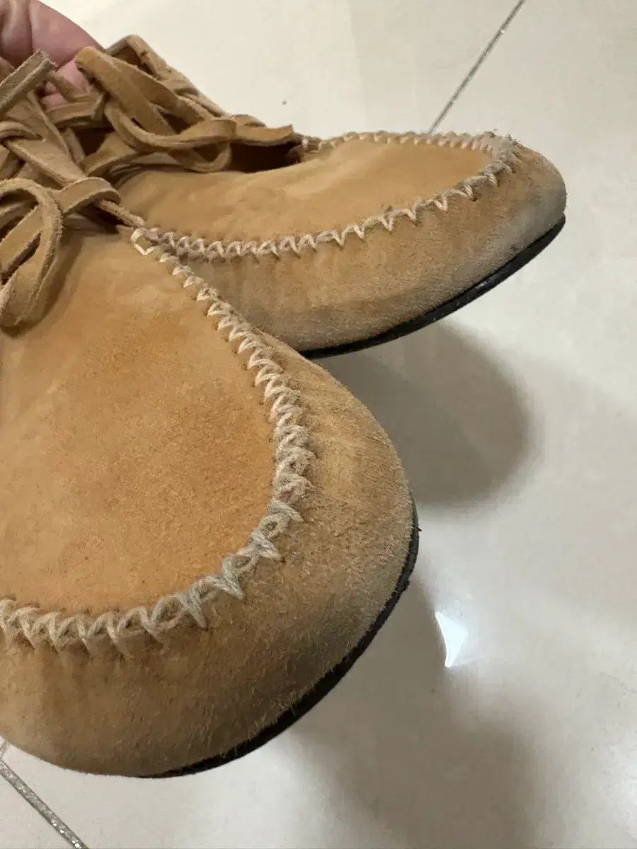 モカシンシューズ