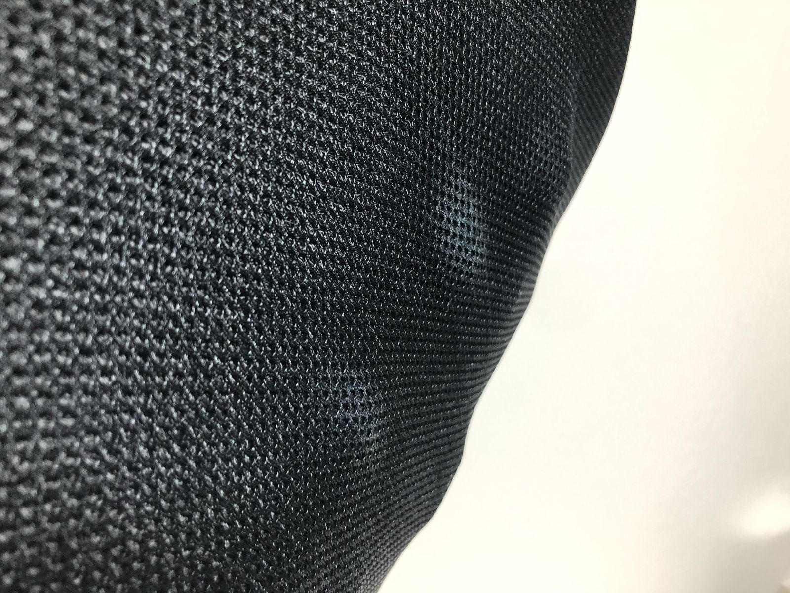 ドウシシャ コードレス薄型背中マッサージャー