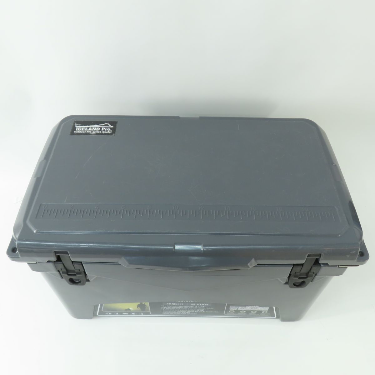 アイスランド クーラーボックス 45QT / 42.6L チャコール ※中古 - メルカリ