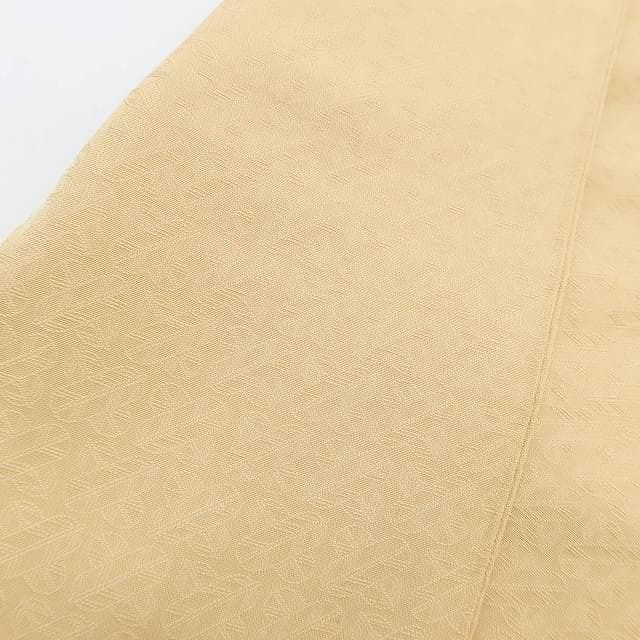  ✾まめ藤✾正絹 着物 Sサイズ ほのかな甘みに整然たる鷹羽紋 色無地 S-88 色無地 着物