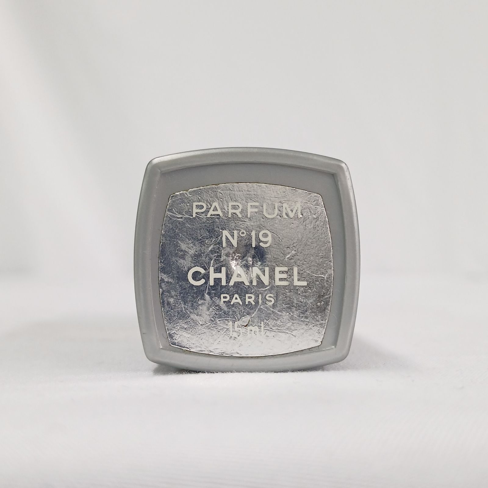CHANEL シャネル N°19 パルファム 15ml フランス製 - メルカリ