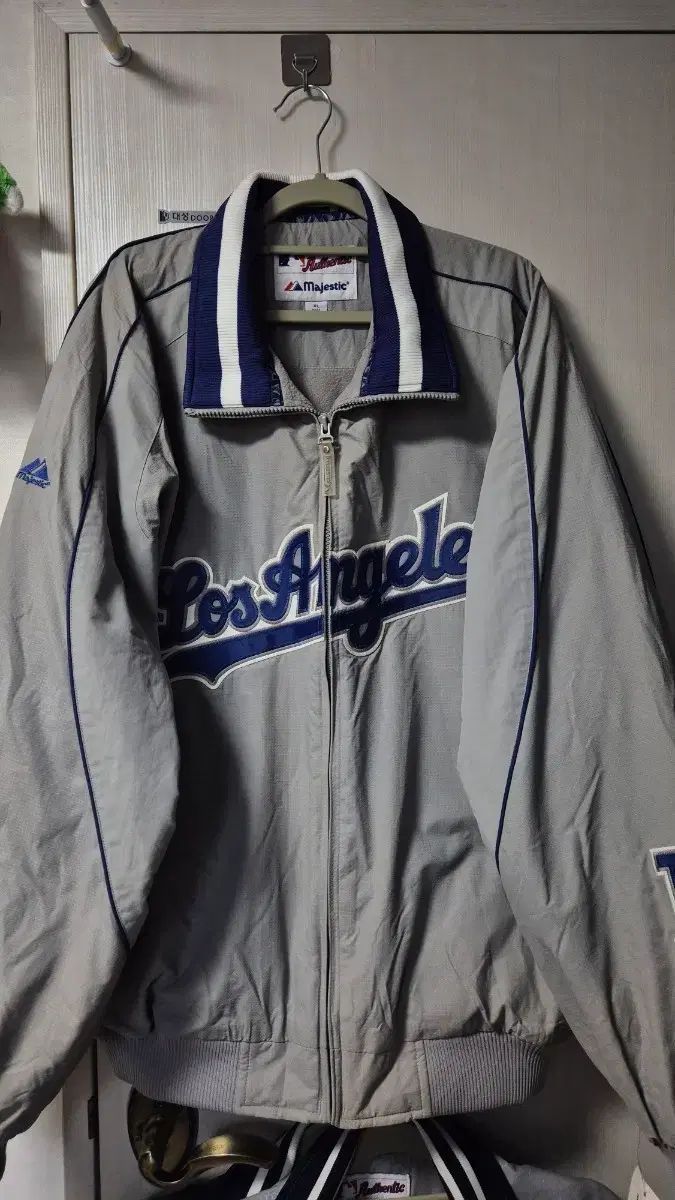 ドジャーズ マジェスティック ジャケット XL