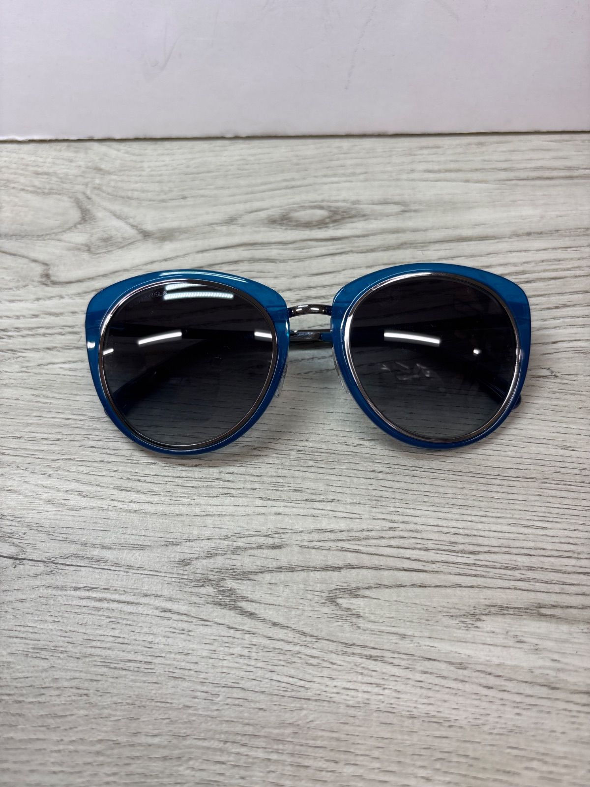 新品未使用CHANELシャネルサングラスCH4202 - メルカリ