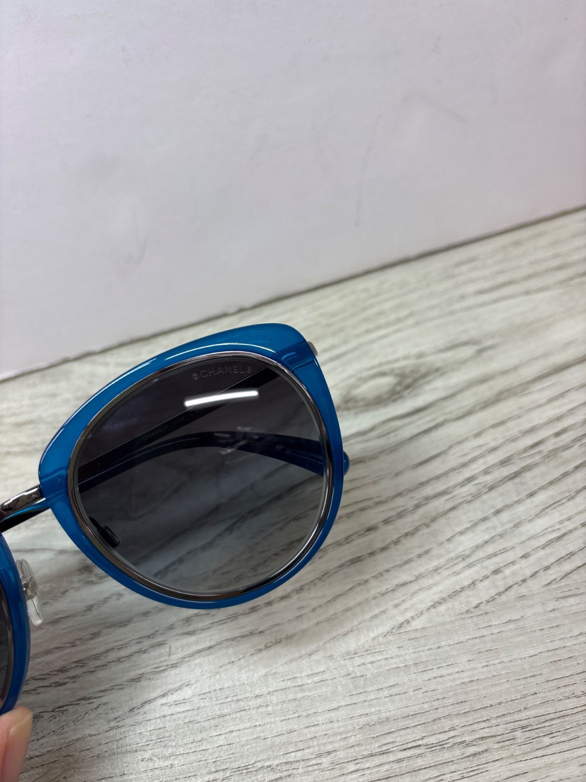 新品未使用CHANELシャネルサングラスCH4202 新品未使用CHANELシャネルサングラスCH4202 - メルカリ