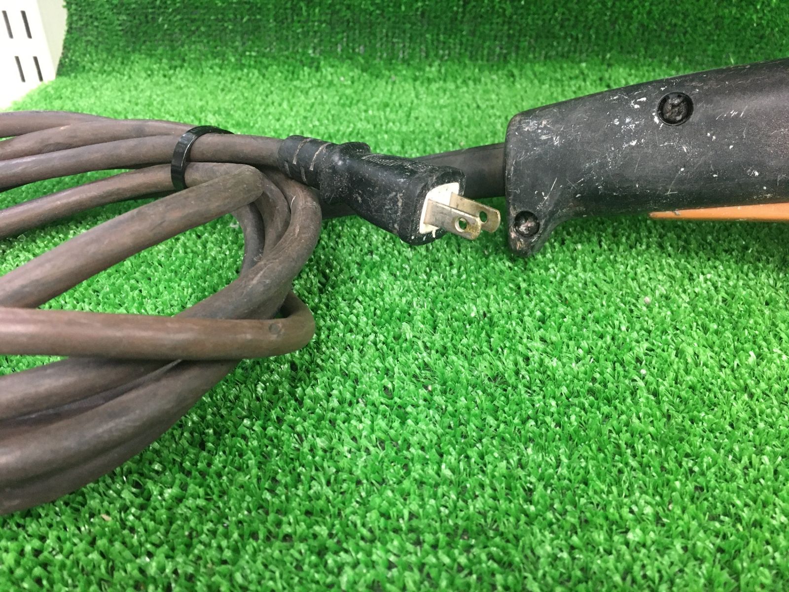  品 0906 makita 150 mmディスクグラインダ 9016 B グラインダー 研磨機