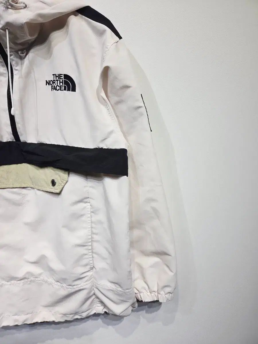 ワィドラベル Anorak