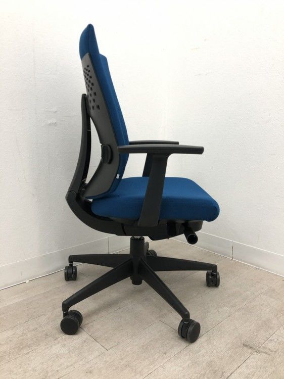 固定肘付ウィザード４チェア C06