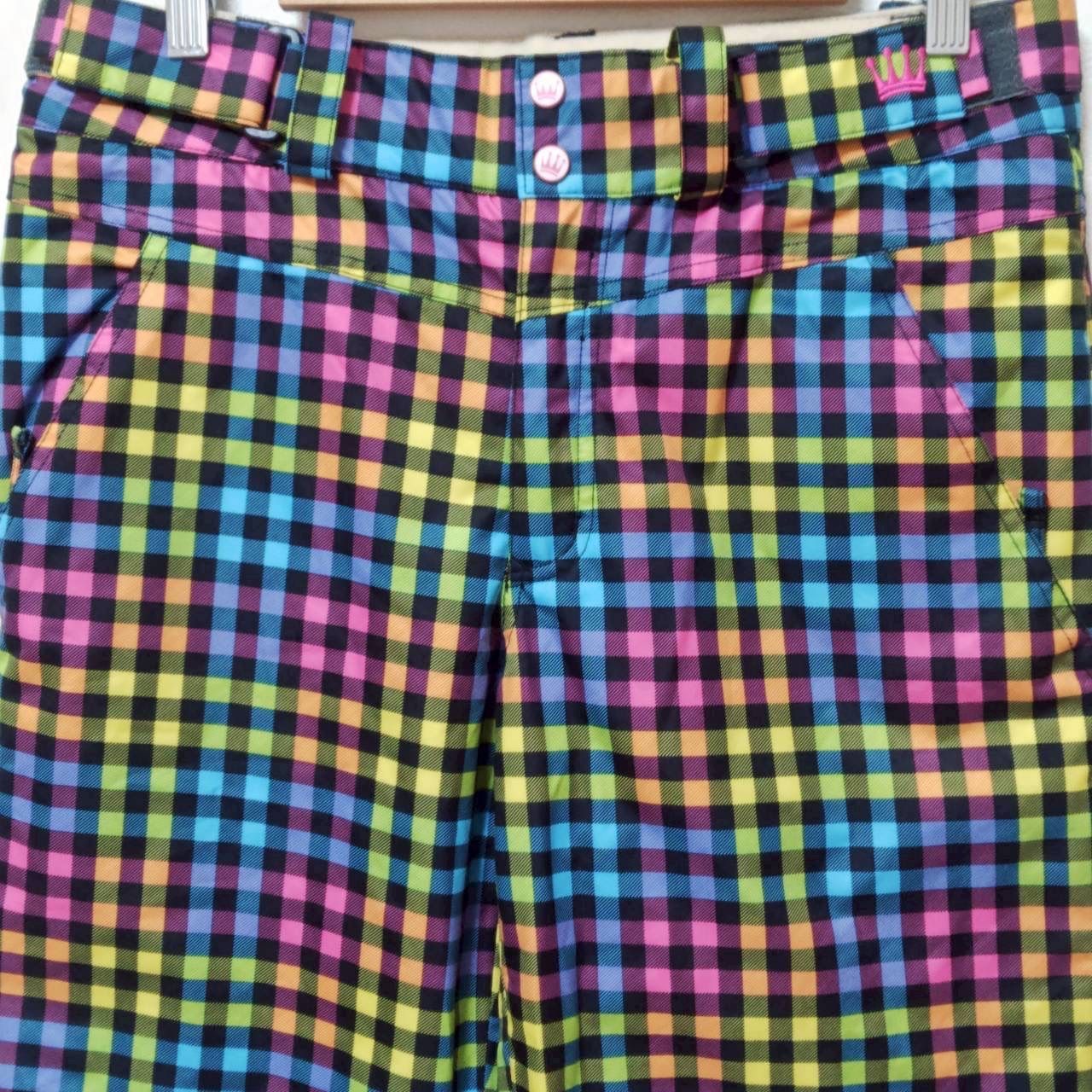 セットアップ◎ゲレンデに映えるレインボーカラー！【SIROP】シロップ