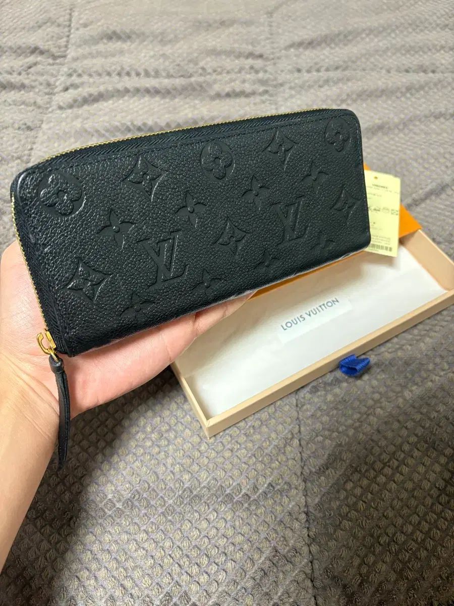 ルイヴィトン アンブラント ジッパー ドール 長財布