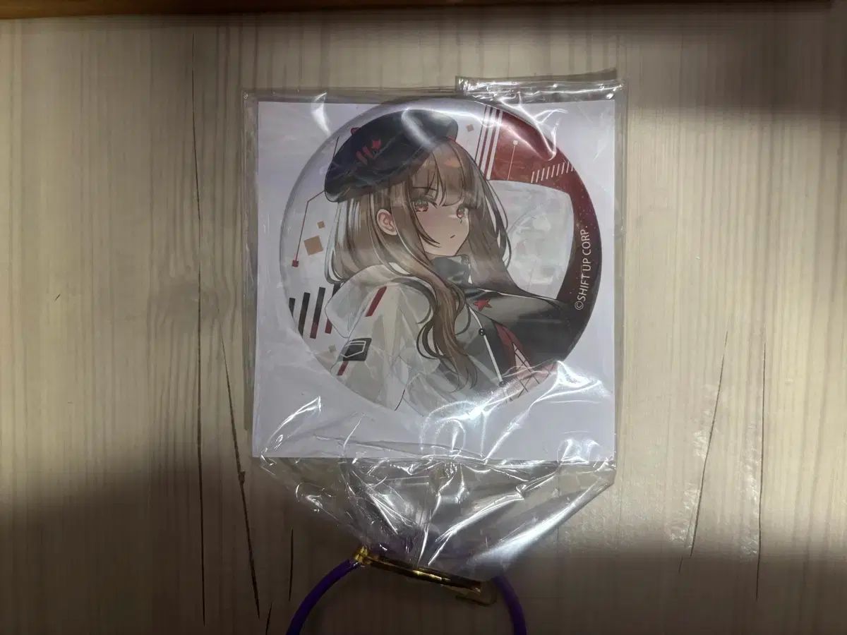 缶バッジ ラピ 勝利の女神 ニケ NIKKE : - and メルカリ nikke レッド 