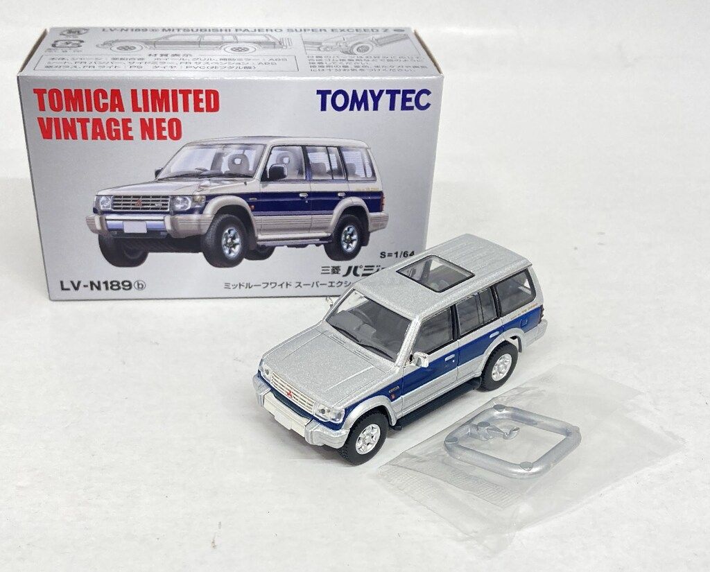 トミーテック TOMICA LIMITED VINTAGE NEO 三菱 パジェロ ミッドルーフ