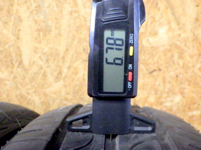 M 104 E 製造 約9部山 BluEarth AE 01 F 185 60 R 15 2本