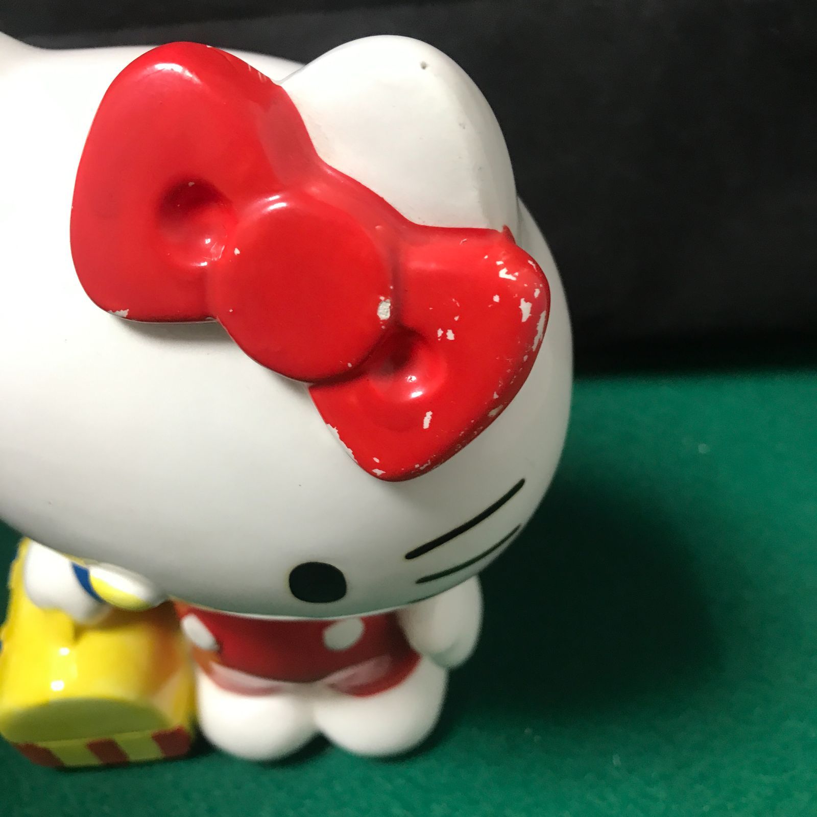 フレーベル館　ハローキティ　園児　置物　サンリオ　レア　レトロ サンリオ ハローキティ 陶器 置物 フィギュア ヴィンテージ レア 2003年