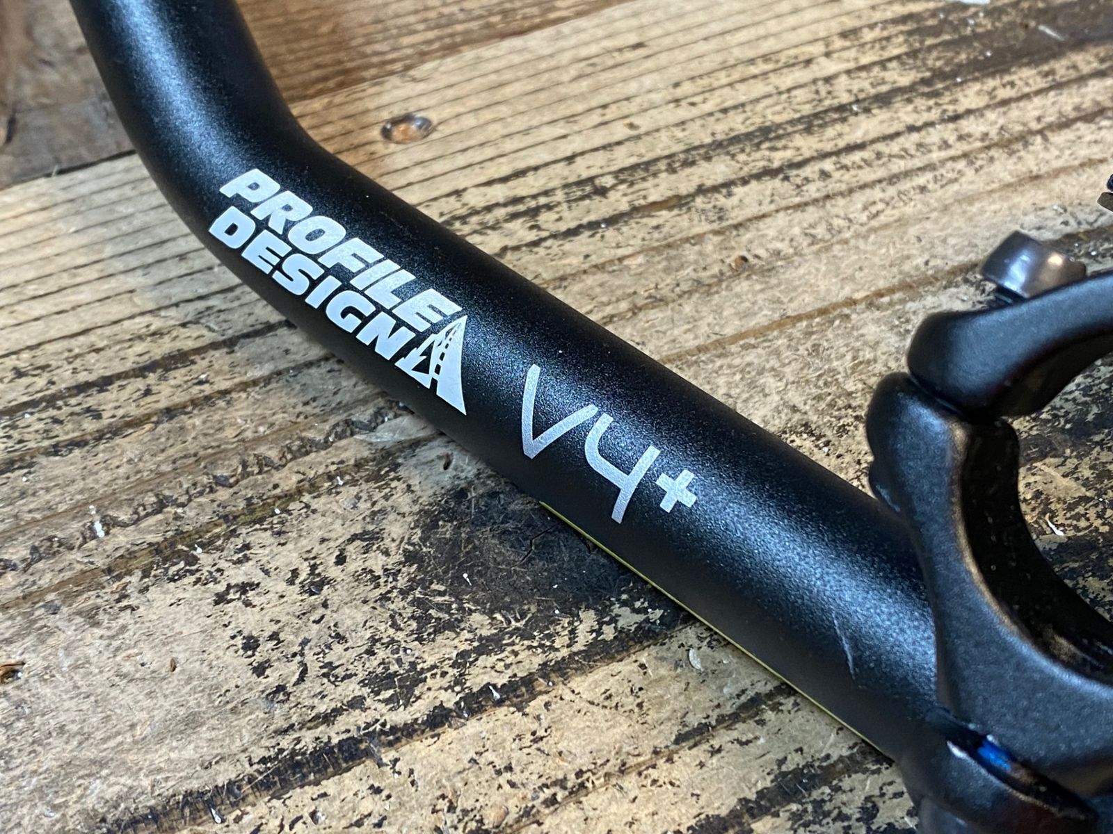 JQ093 プロファイルデザイン PROFILE DESIGN V4+ DHバー Φ31.8 - メルカリ