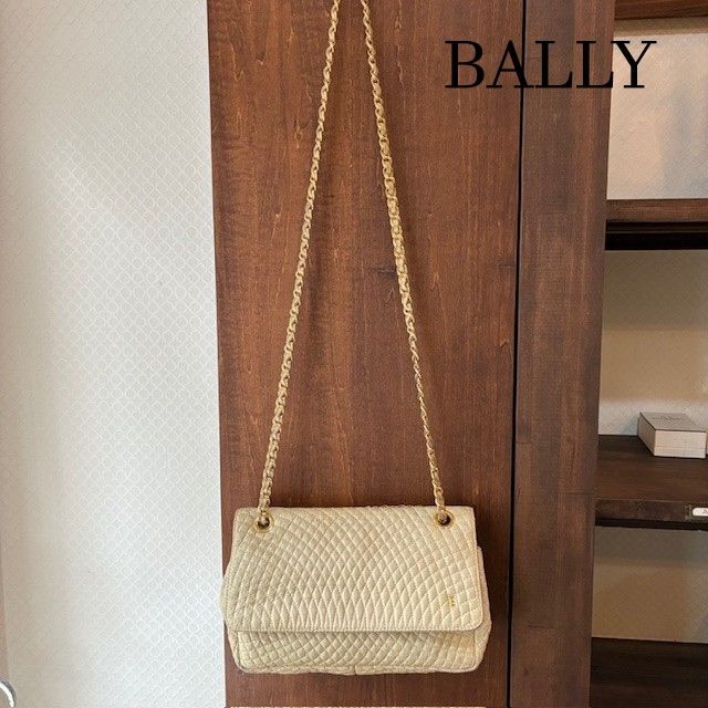 バリー BALLY キルティングレザー ゴールドチェーン 2TYPE式ショルダー