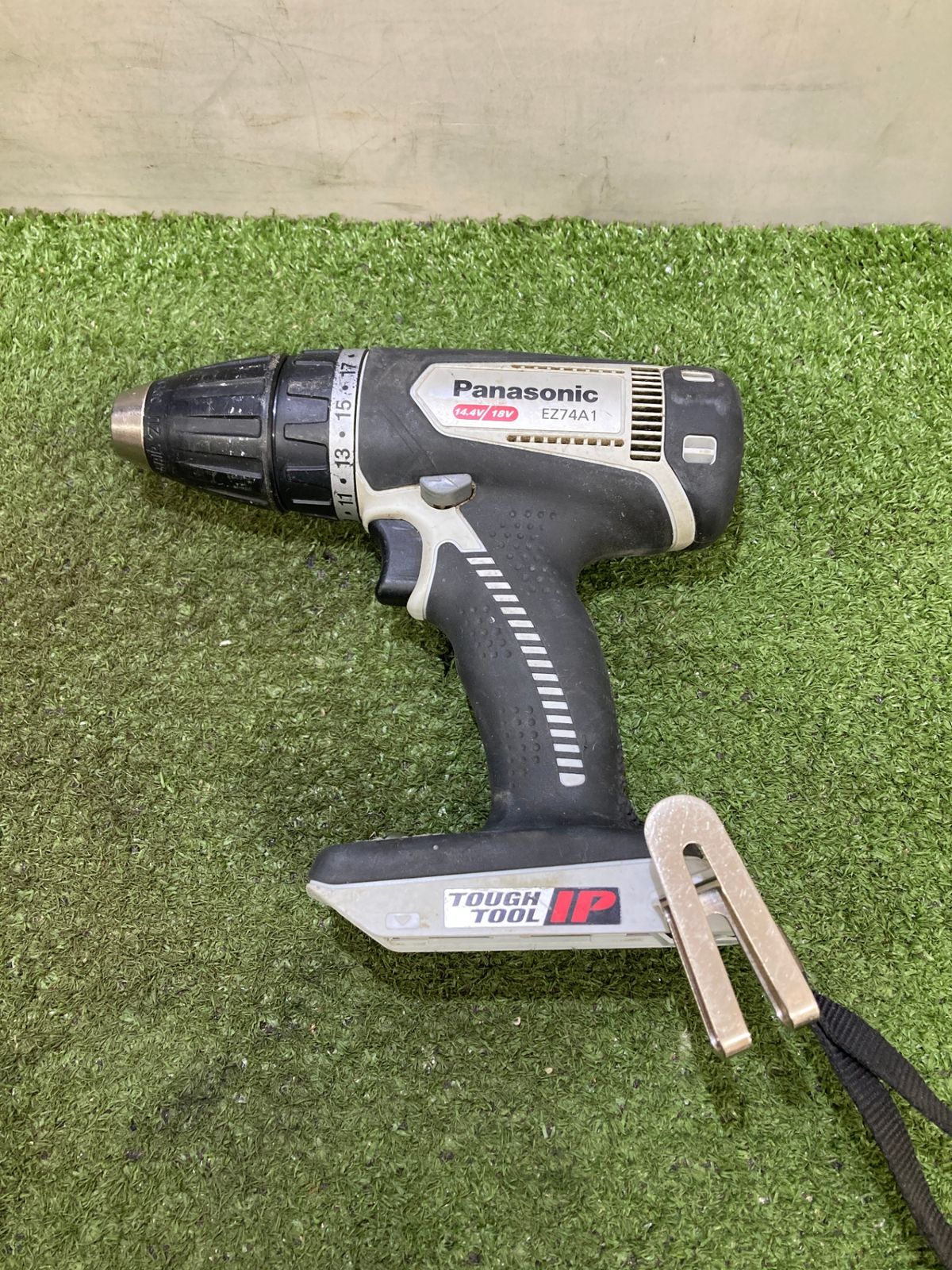 品 0921 Panasonic パナソニック 充電ドリルドライバー 14.4 V LS電池セット グレー -H