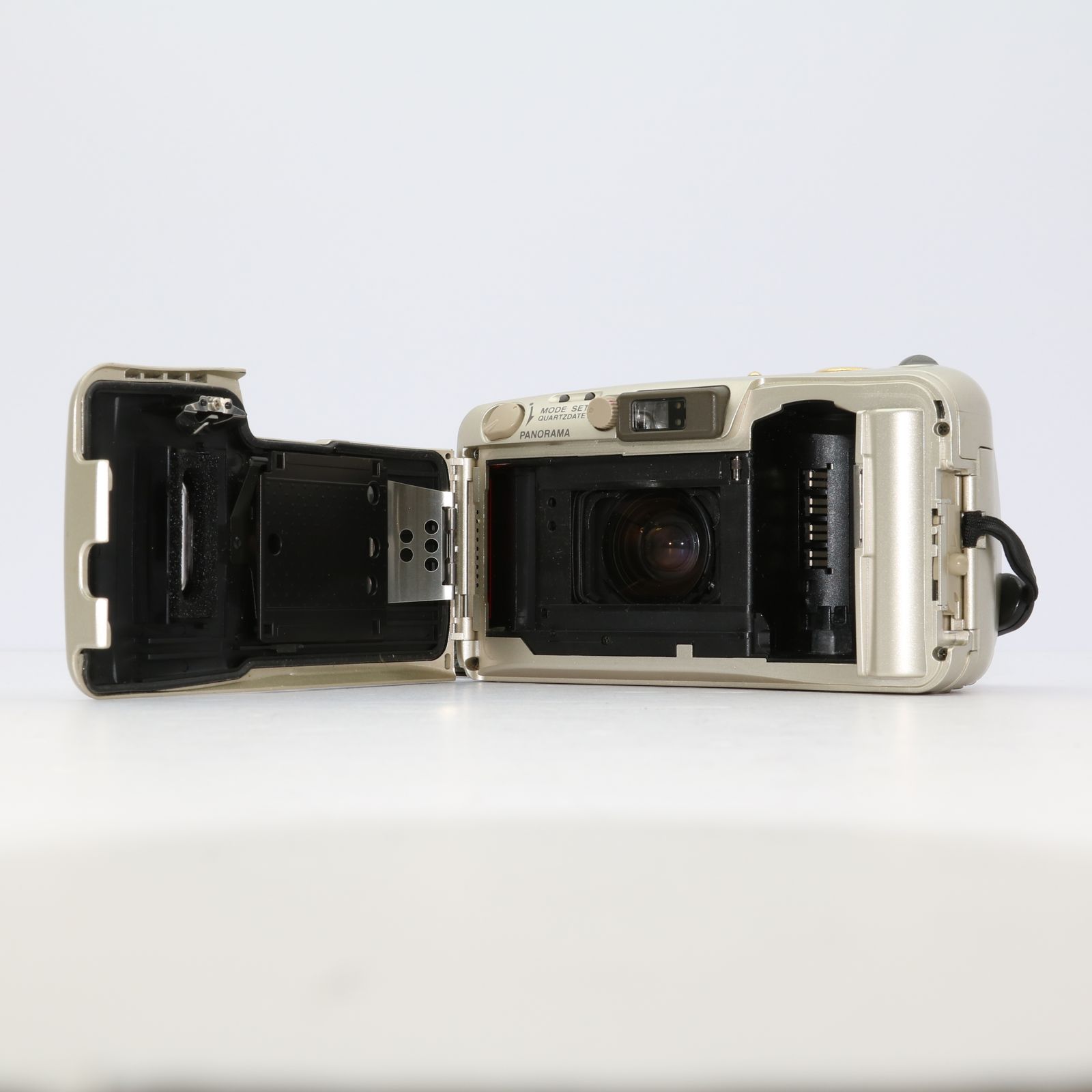 【完動品】OLYMPUS μ ZOOM 105フィルムカメラ 動作確認済み 完動品】OLYMPUS μ ZOOM 105 DELUXE フィルムカメラ 動作確認済み