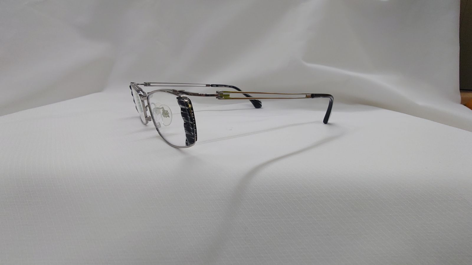 less than human レスザンヒューマン colle 52-1010