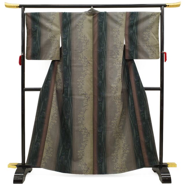 結城紬 着物 正絹 袷 奥順 はたおり娘 100亀甲 手織り 花柄 草花 シルエット 縞 カジュアル 春 秋 冬 仕立て上がり 身丈163 裄丈67.5 Ｌサイズ みやがわ sb 16721