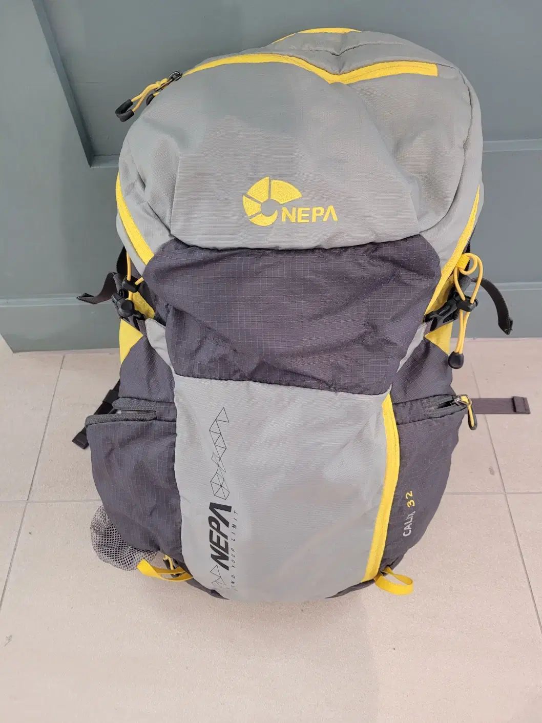NEPA ネパ 中型 登山バッグ 32 L 防水COVER カバー です