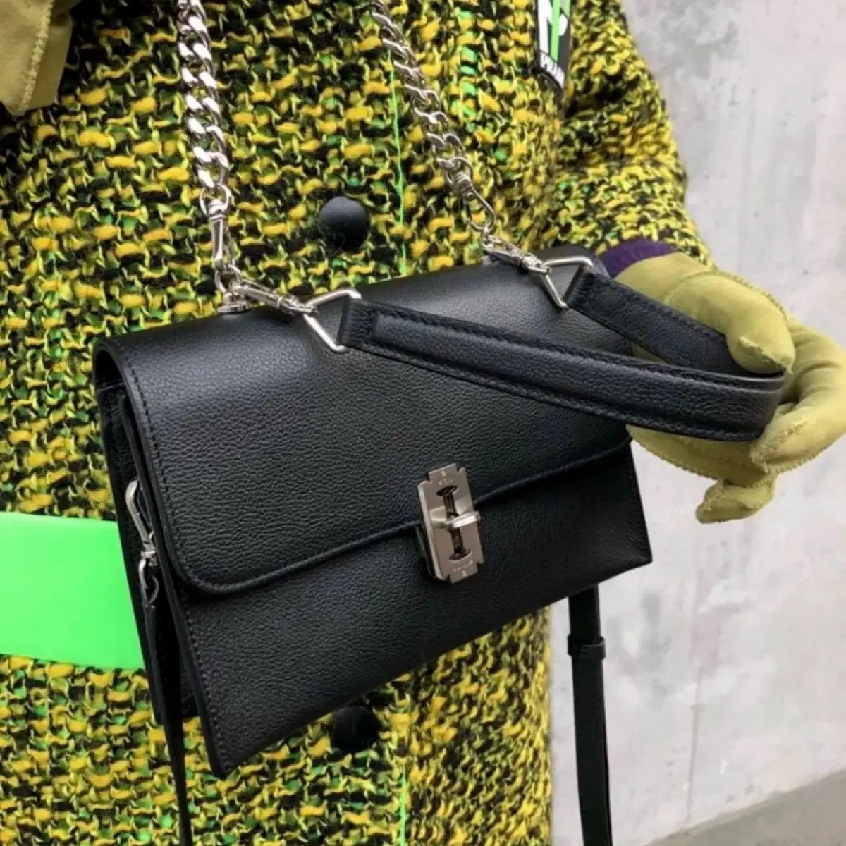 SHARPシャープアクオス 4K4B-C20DT3 2TB 3番組同時録画 BD