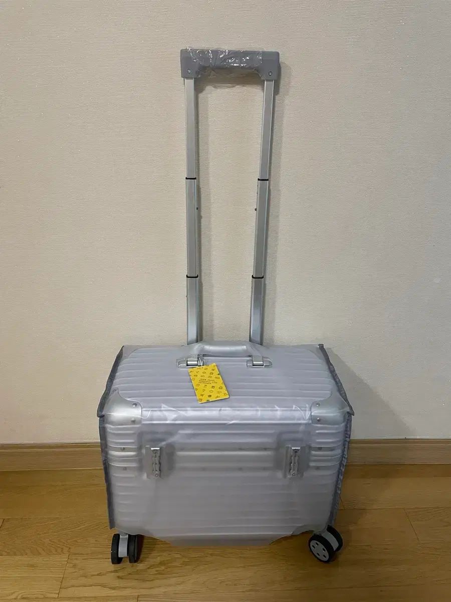 上開きキャリアー 夏色まつり 18インチ 機内持ち込み シルバー