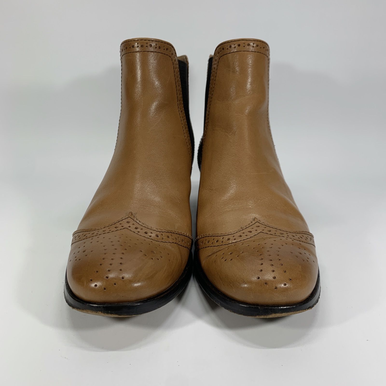 ◯ HOWELL idea マーガレットハウエルアイデア ショートブーツ サイドゴア ウイングチップ キャメル 23.5