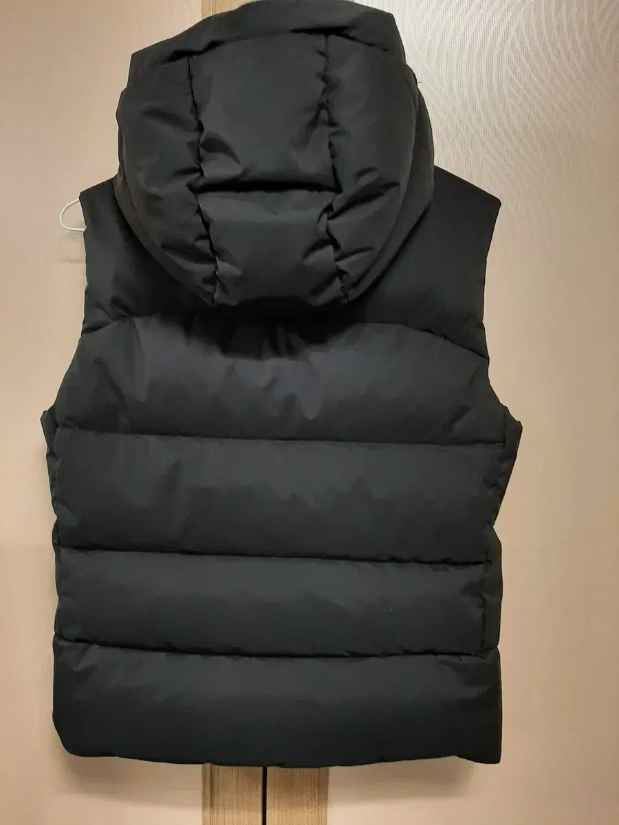 デサント レディース ダウンベスト (S) - メルカリ