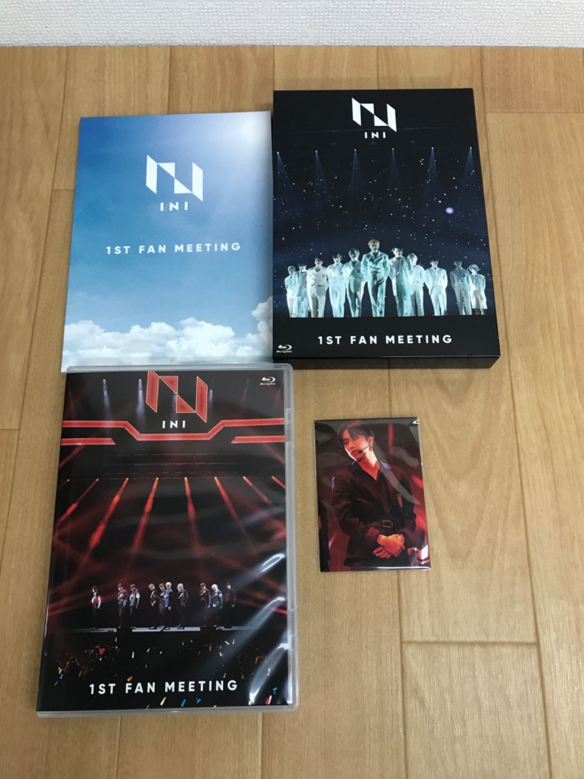 ☆【Blu-ray】INI 1ST FAN MEETING 池崎理人トレカ付き《HO03F》51742