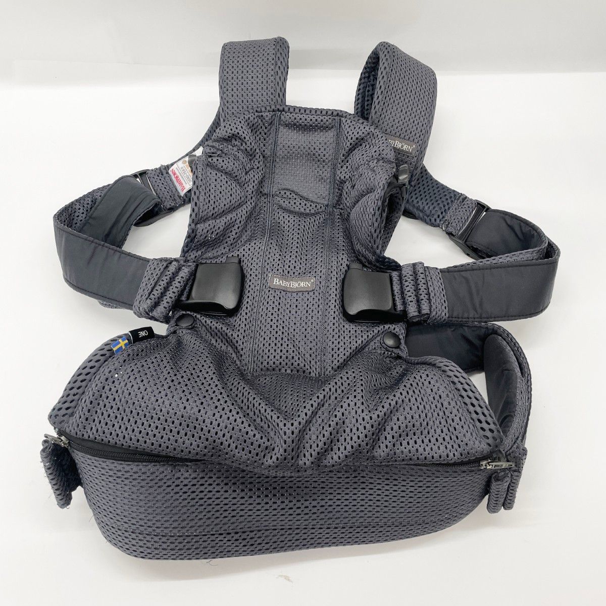 ベビービョルン 抱っこ紐 ONE KAI Airシルバー】 BABYBJORN 