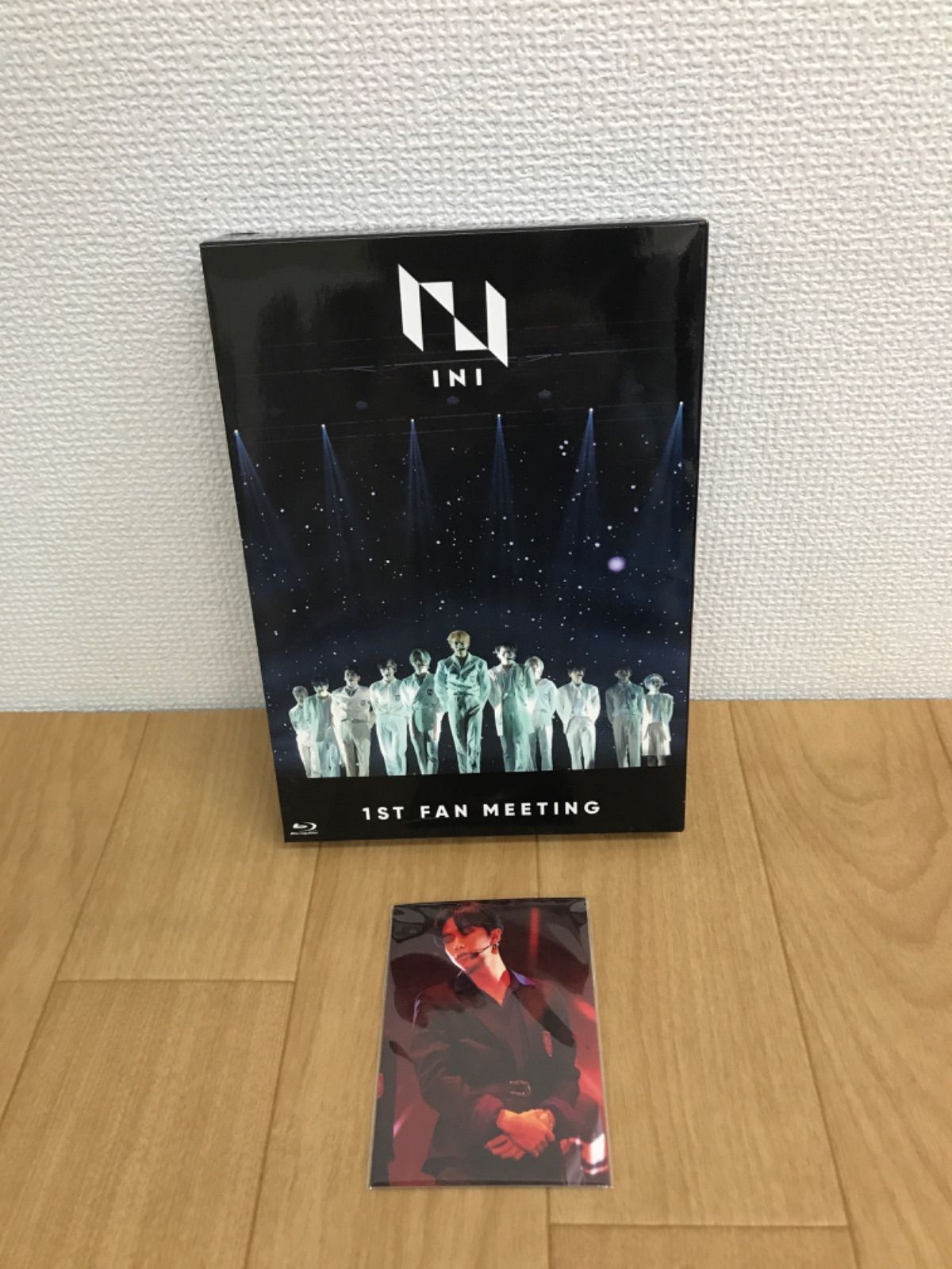 ☆【Blu-ray】INI 1ST FAN MEETING 池崎理人トレカ付き《HO03F》51742