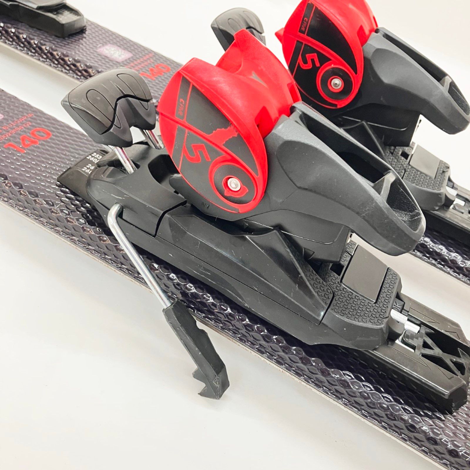 〇〇ATOMIC アトミック REDSTER レッドスター 140 cm JX スキー スキー板 ブラック レッド