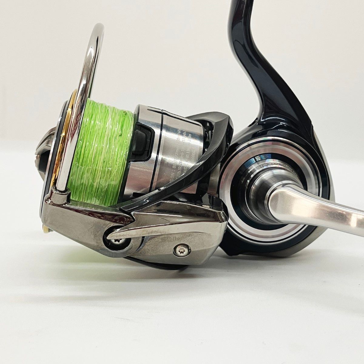 0060048 スピニングリール