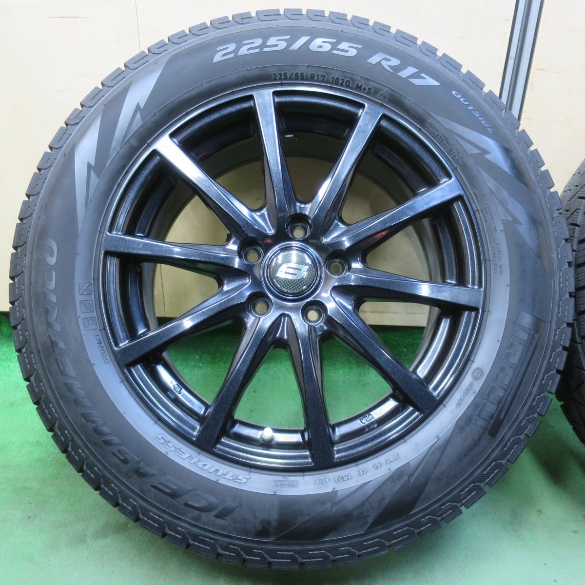 キレイ スタッドレス 225 65 R 17 ピレリ アイスアシンメトリコ ストレンジャー 17インチ PCD 114 3 5 H 5112812イス